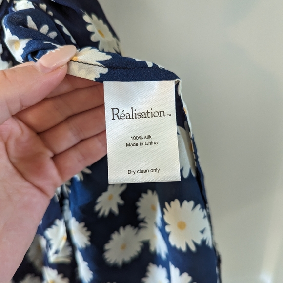 réalisation par blue w/daisy's silk wrap dress - Picture 9 of 9